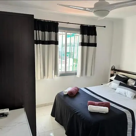 3 Bedroom Pool Front In *