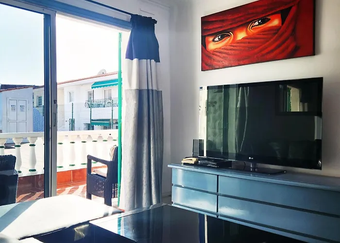 3 Bedroom Pool Front In Vakantiehuis