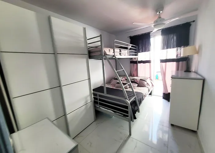 度假居 3 Bedroom Pool Front In