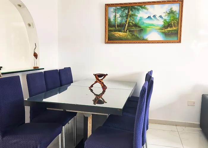 別荘 3 Bedroom Pool Front In *