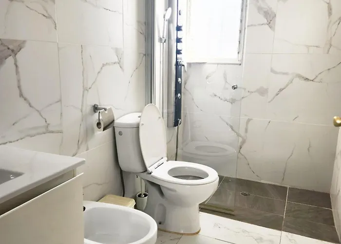 3 Bedroom Pool Front In * アデヘ