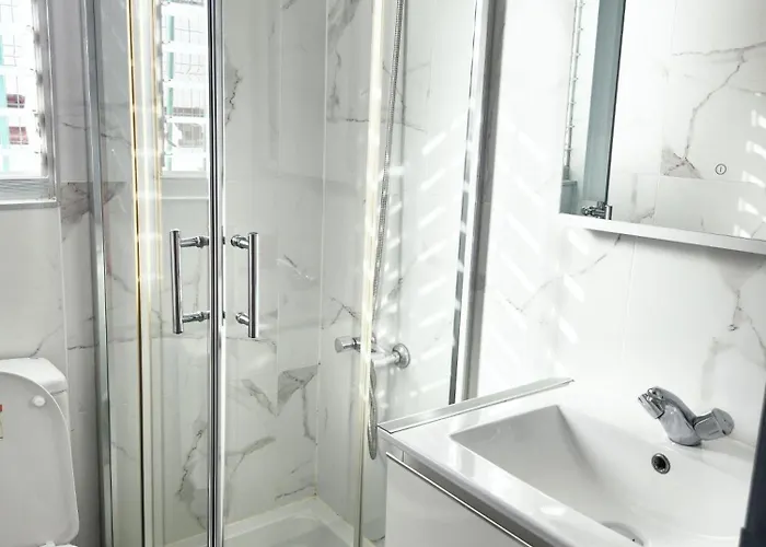 Casa vacanze 3 Bedroom Pool Front In *